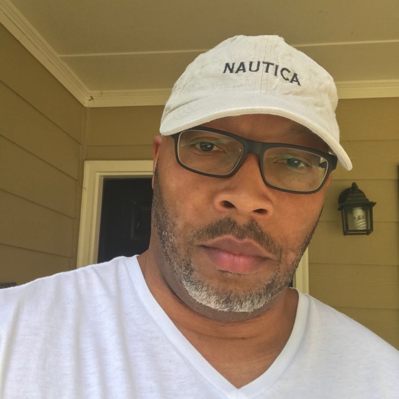 Meet your Posher, Reginald - Picture 3 of 6